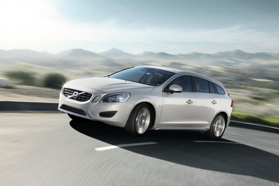  Volvo V60 2010 года  (фото 24 из 55)